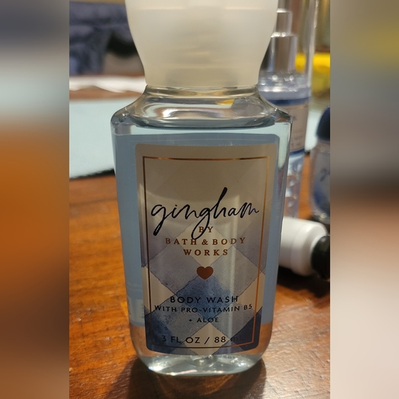 Bath & Body Works 4 Piece Signature Collection, Gingham - Picture 2 of 10